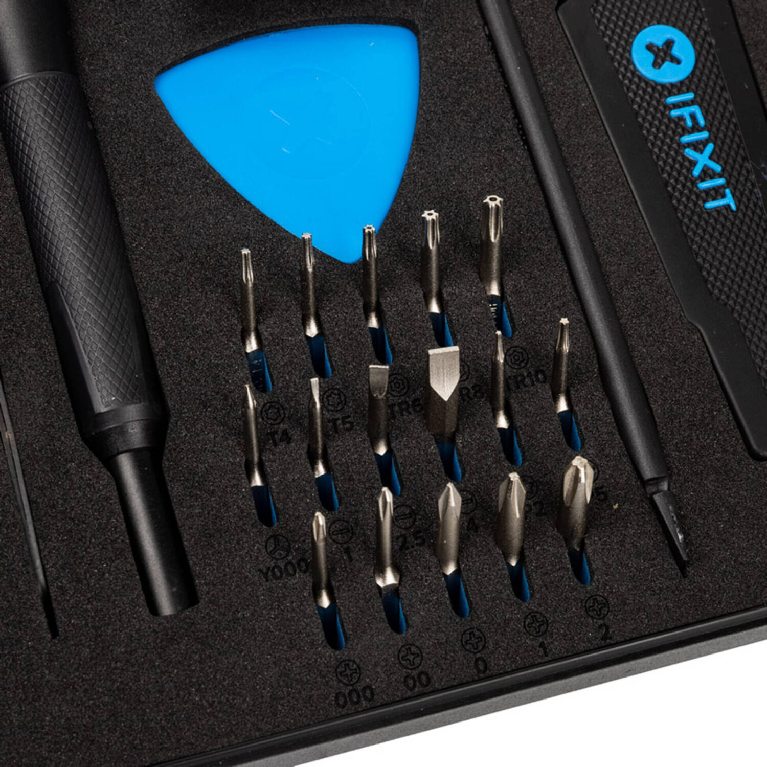 iFixit Essential Electronics Toolkit – Smartphone and Electronics Repair Tool Set - Image 3